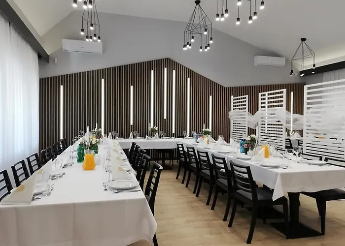 Jurajska Przystan Resort Jastrząb